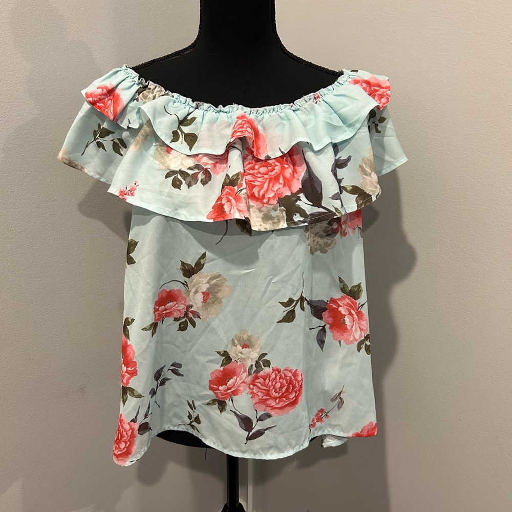 Floral/ruffle blouse